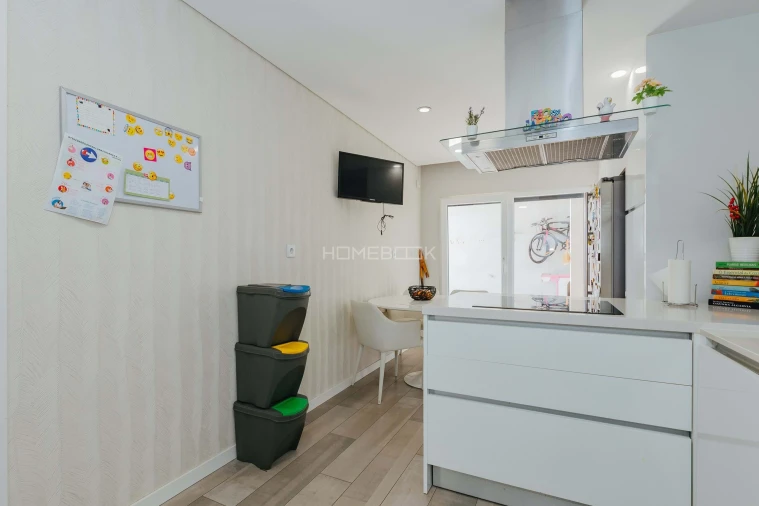 Apartamento T4 para Venda em Fernao Ferro Foto 26
