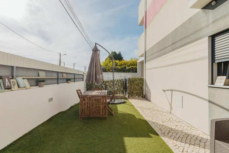 Apartamento T4 para Venda em Fernao Ferro Foto 31