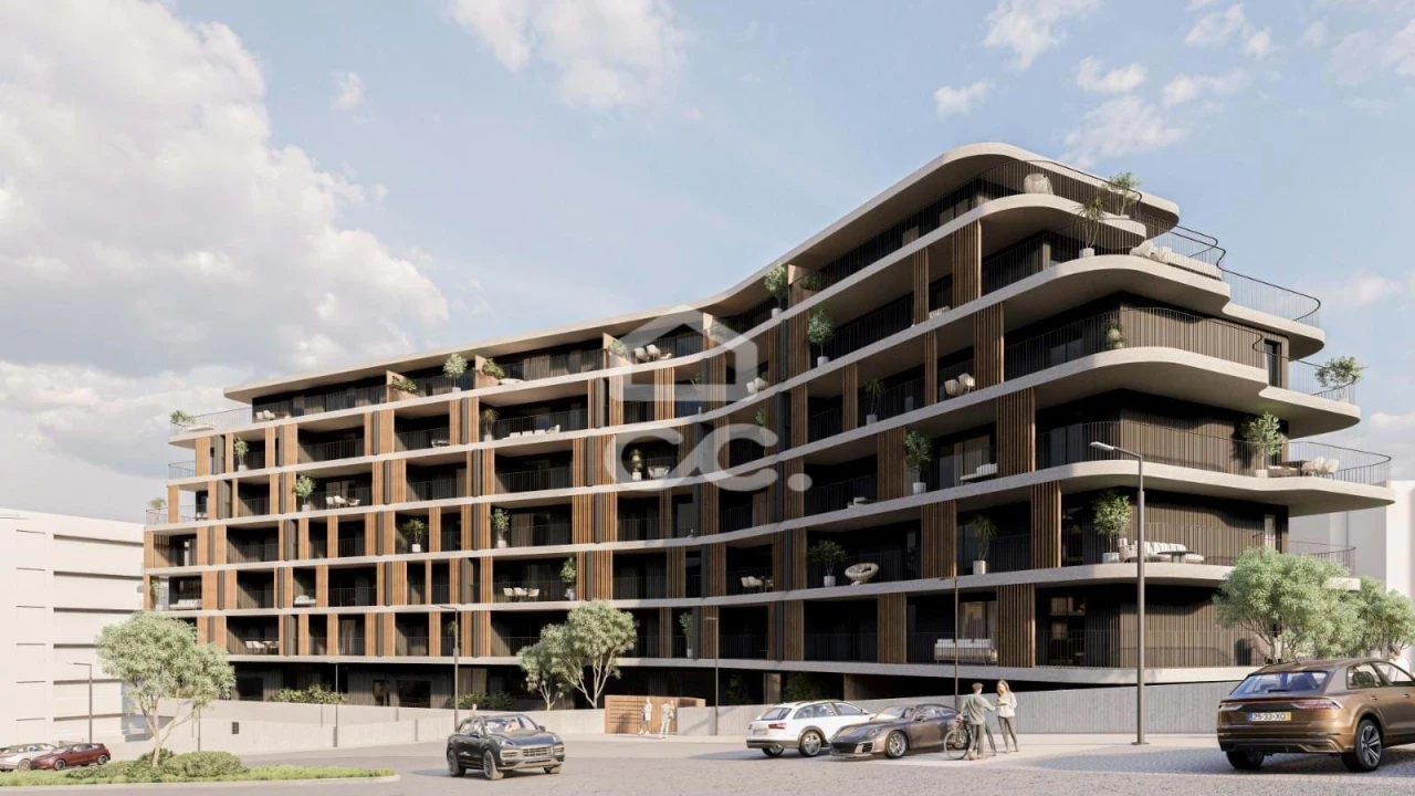 Apartamento T3 para Venda em Oliveira do Douro Foto 1