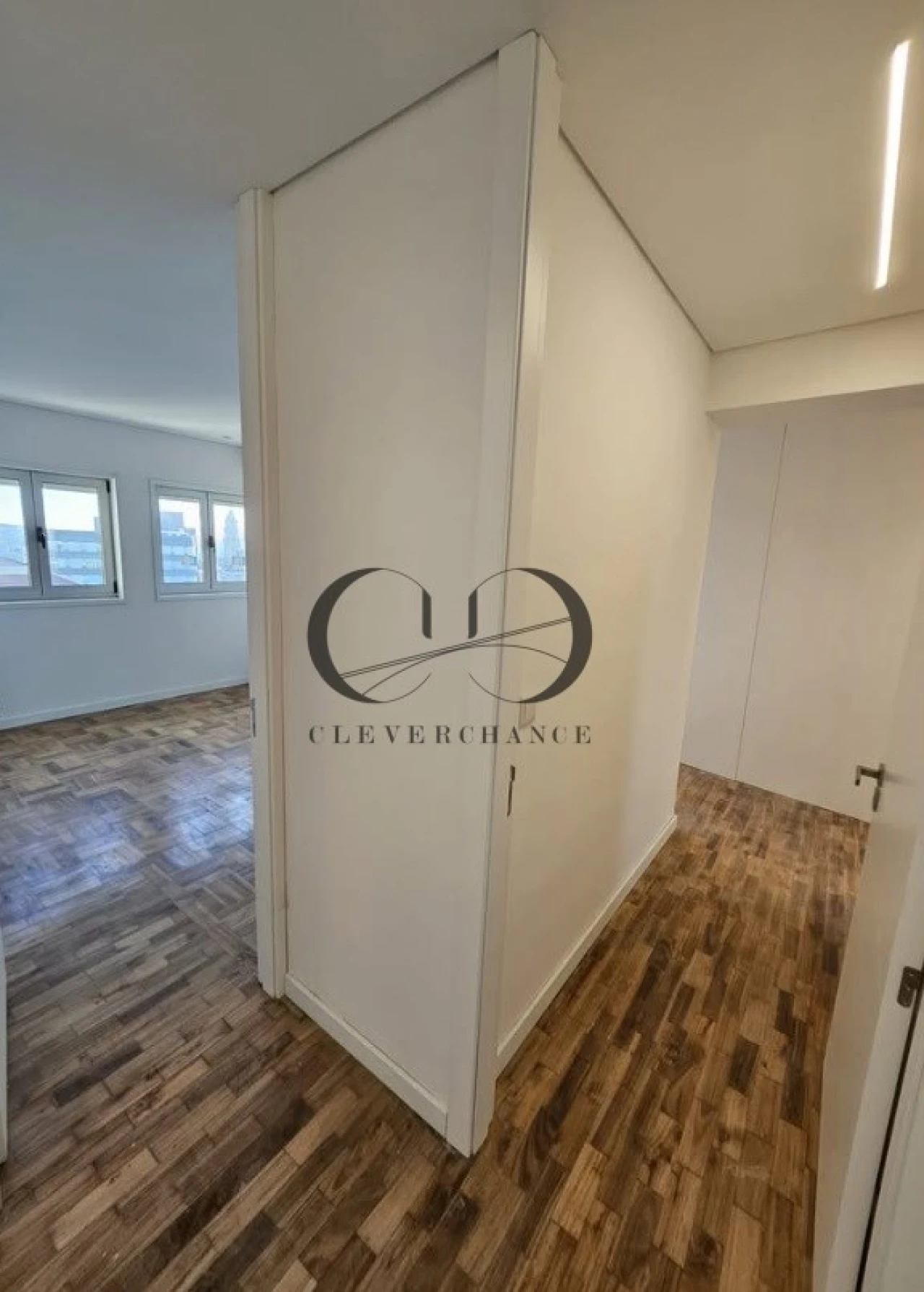 Apartamento T4 para Venda em Cedofeita, Santo Ildefonso, Sé, Miragaia, São Nicolau e Vitória Foto 6