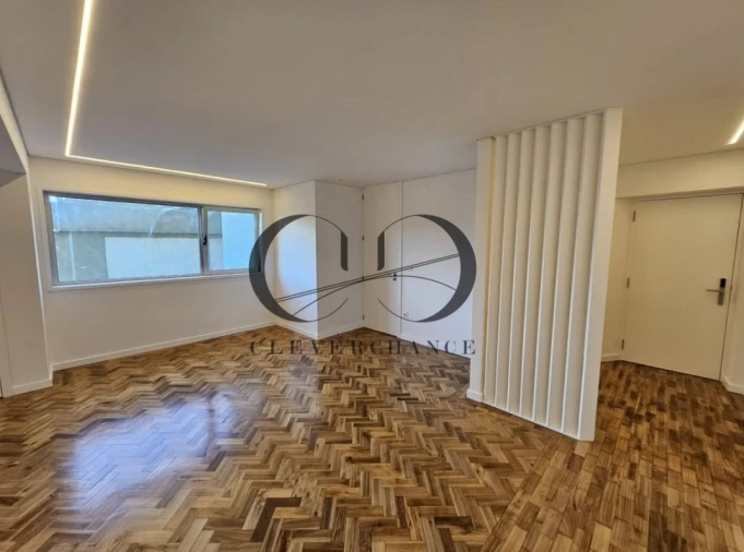 Apartamento T4 para Venda em Cedofeita, Santo Ildefonso, Sé, Miragaia, São Nicolau e Vitória