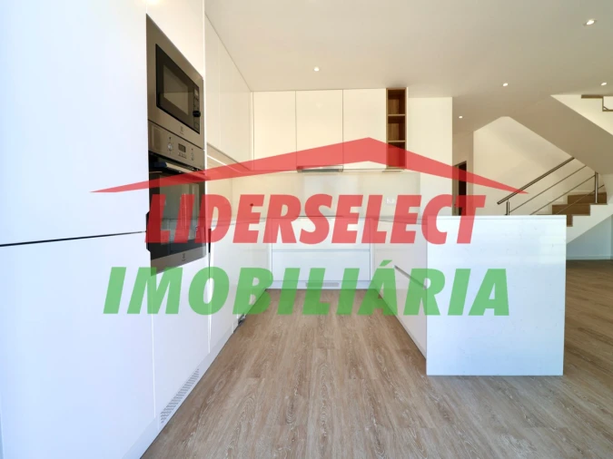 Moradia T3 para Venda em Silveira