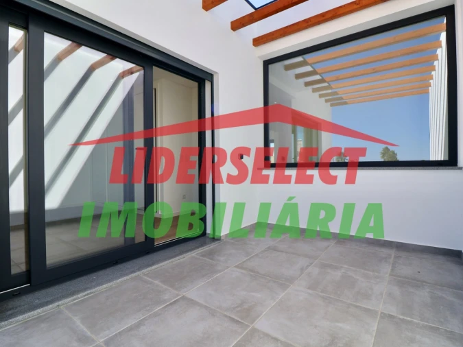 Moradia T3 para Venda em Silveira Foto 23