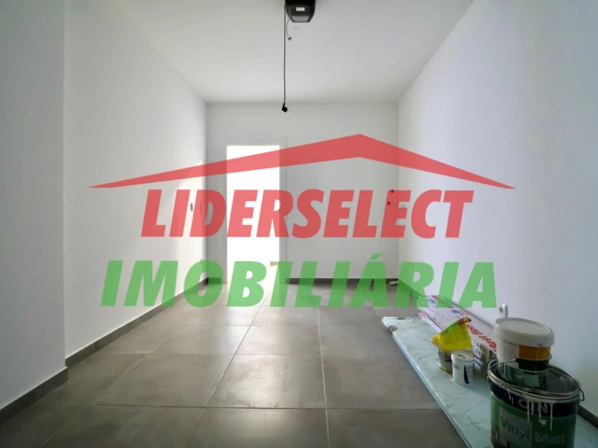 Moradia T3 para Venda em Silveira Foto 29