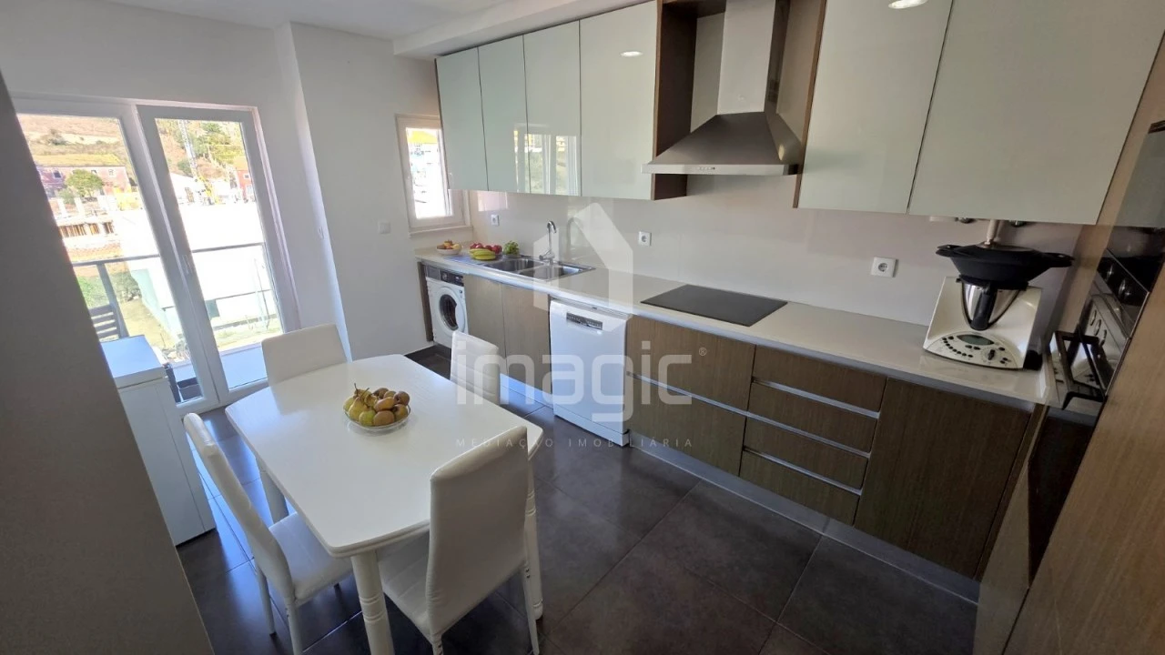 Apartamento T3 para Venda em Malveira e São Miguel de Alcainça Foto 8