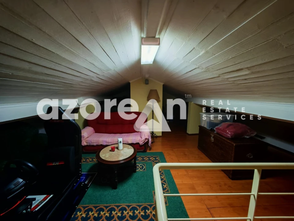 Moradia T3 para Venda em Rabo de Peixe Foto 34