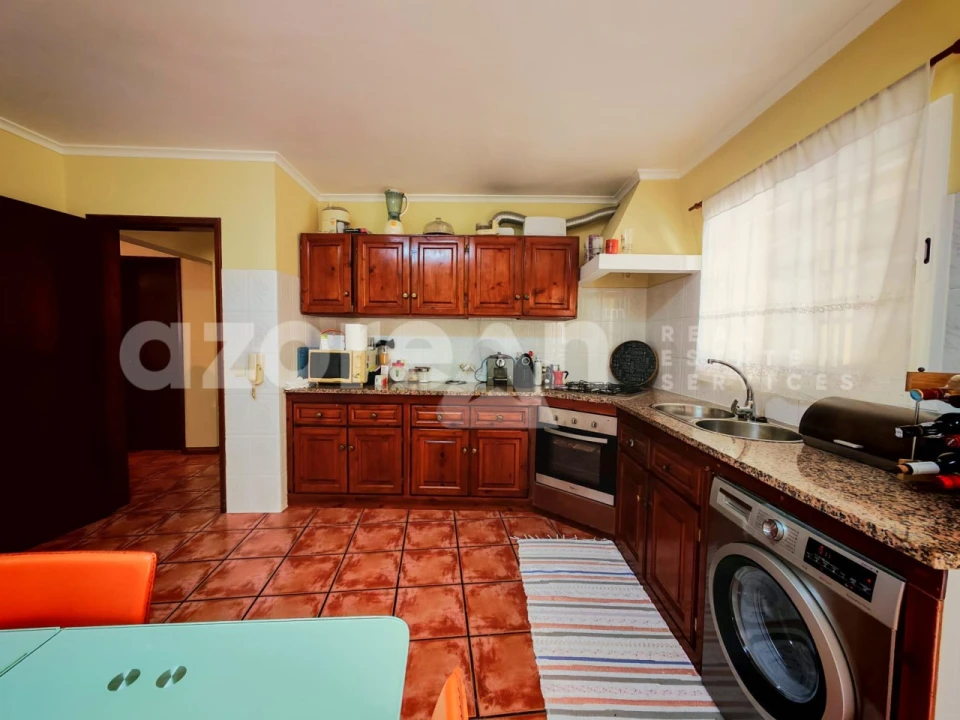 Moradia T3 para Venda em Rabo de Peixe Foto 11