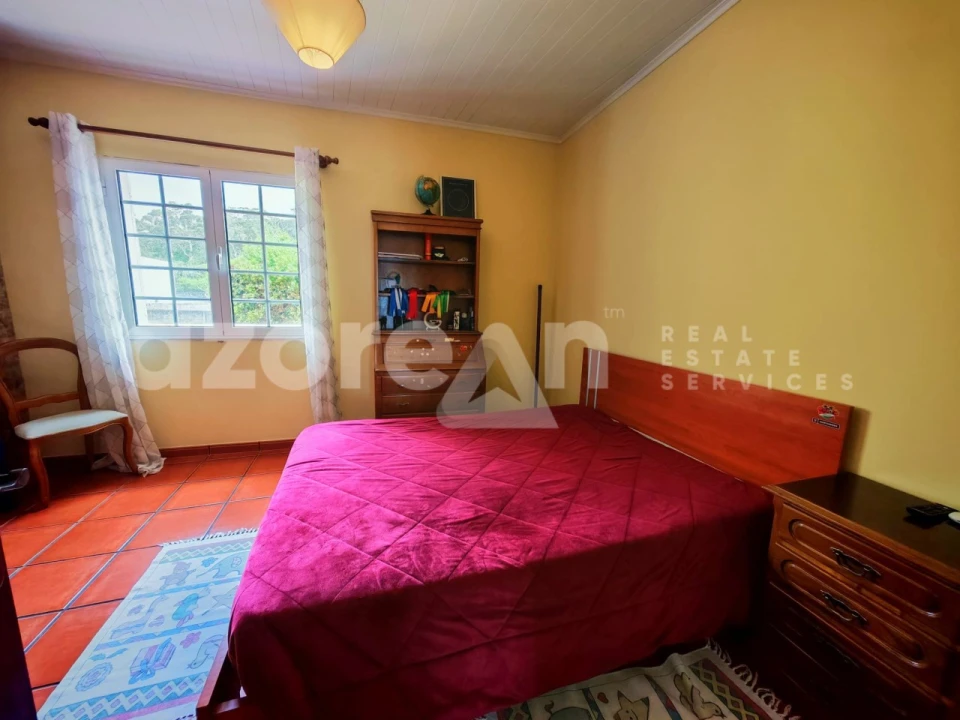 Moradia T3 para Venda em Rabo de Peixe Foto 18