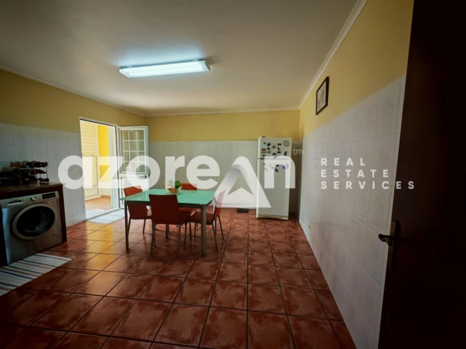 Moradia T3 para Venda em Rabo de Peixe Foto 14