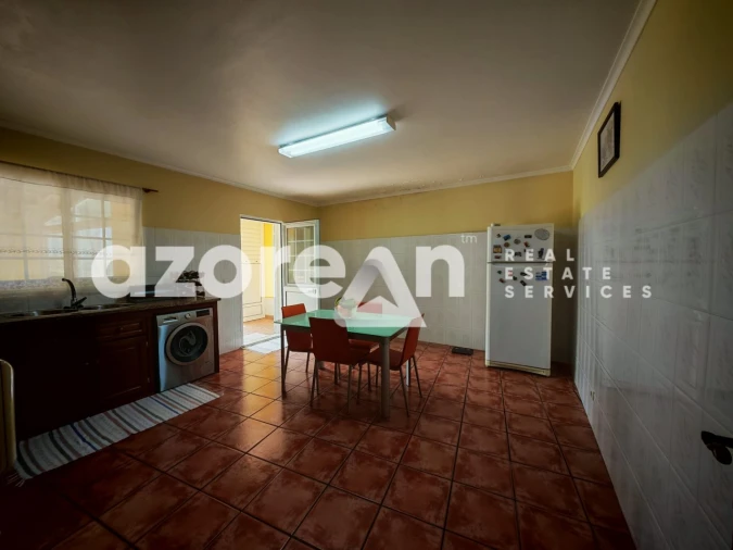 Moradia T3 para Venda em Rabo de Peixe Foto 15