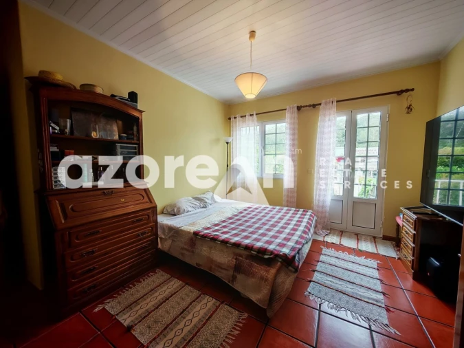 Moradia T3 para Venda em Rabo de Peixe Foto 30