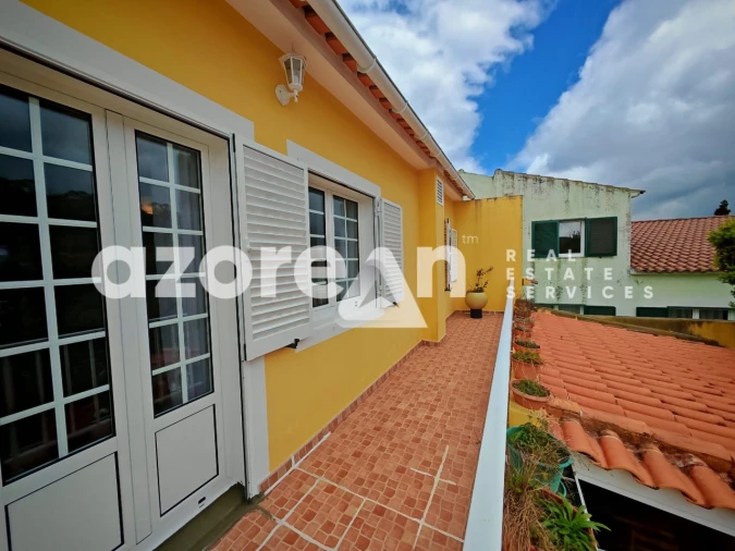 Moradia T3 para Venda em Rabo de Peixe Foto 37