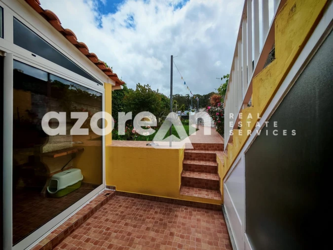 Moradia T3 para Venda em Rabo de Peixe Foto 43