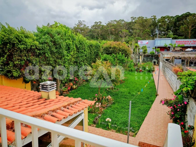 Moradia T3 para Venda em Rabo de Peixe Foto 23