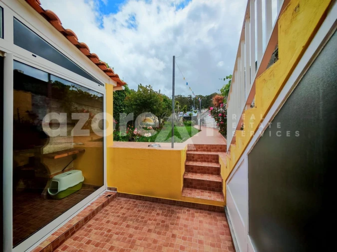 Moradia T3 para Venda em Rabo de Peixe Foto 28