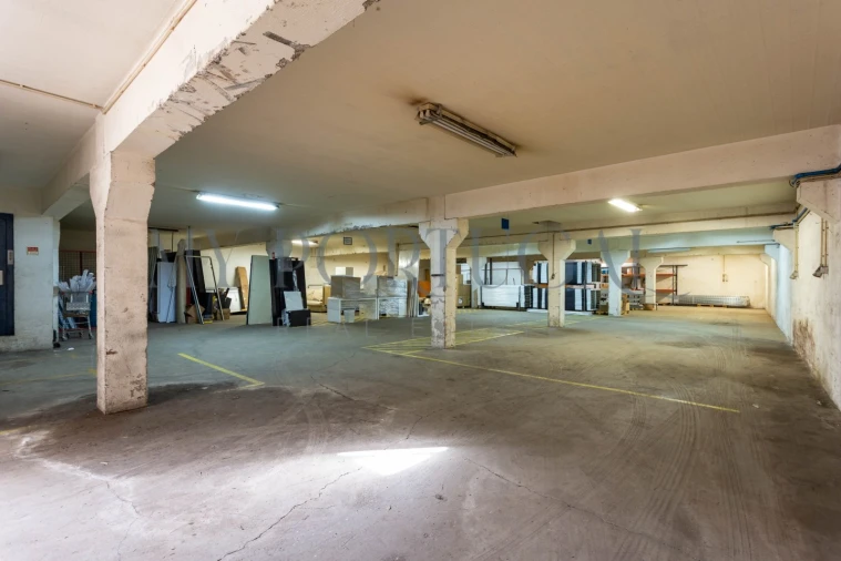 Armazém para Venda em Massamá e Monte Abraão Foto 7