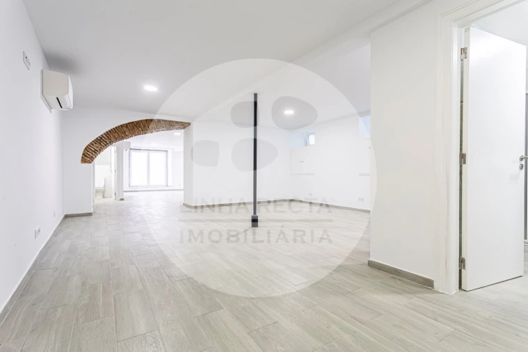 Prédio para Venda em União das Freguesias de Setúbal Foto 11