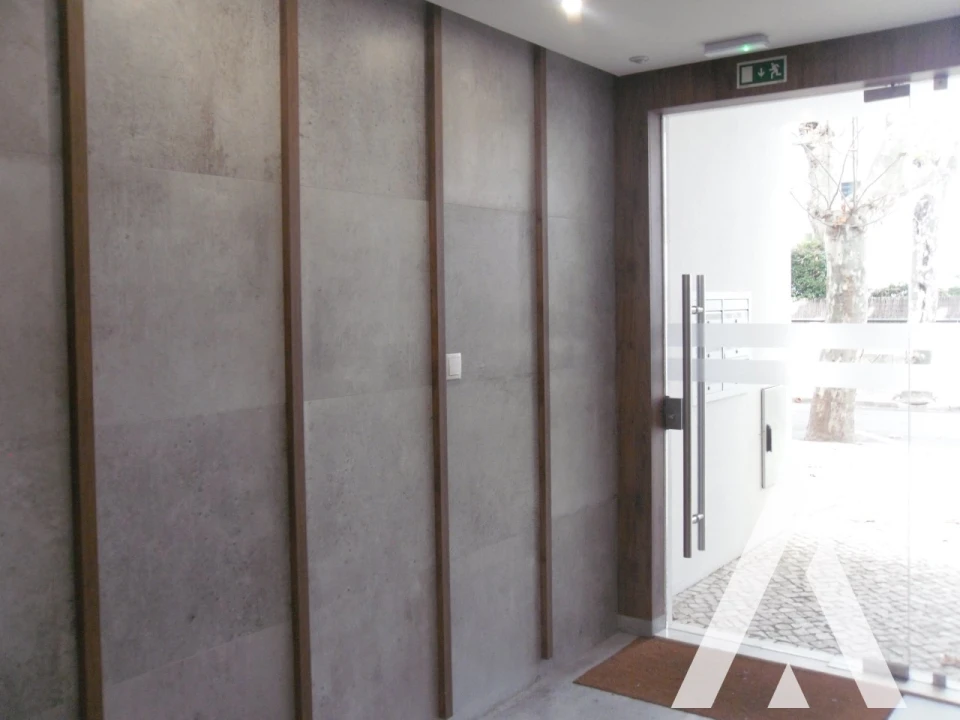 Apartamento T3 para Venda em Carcavelos e Parede Foto 29