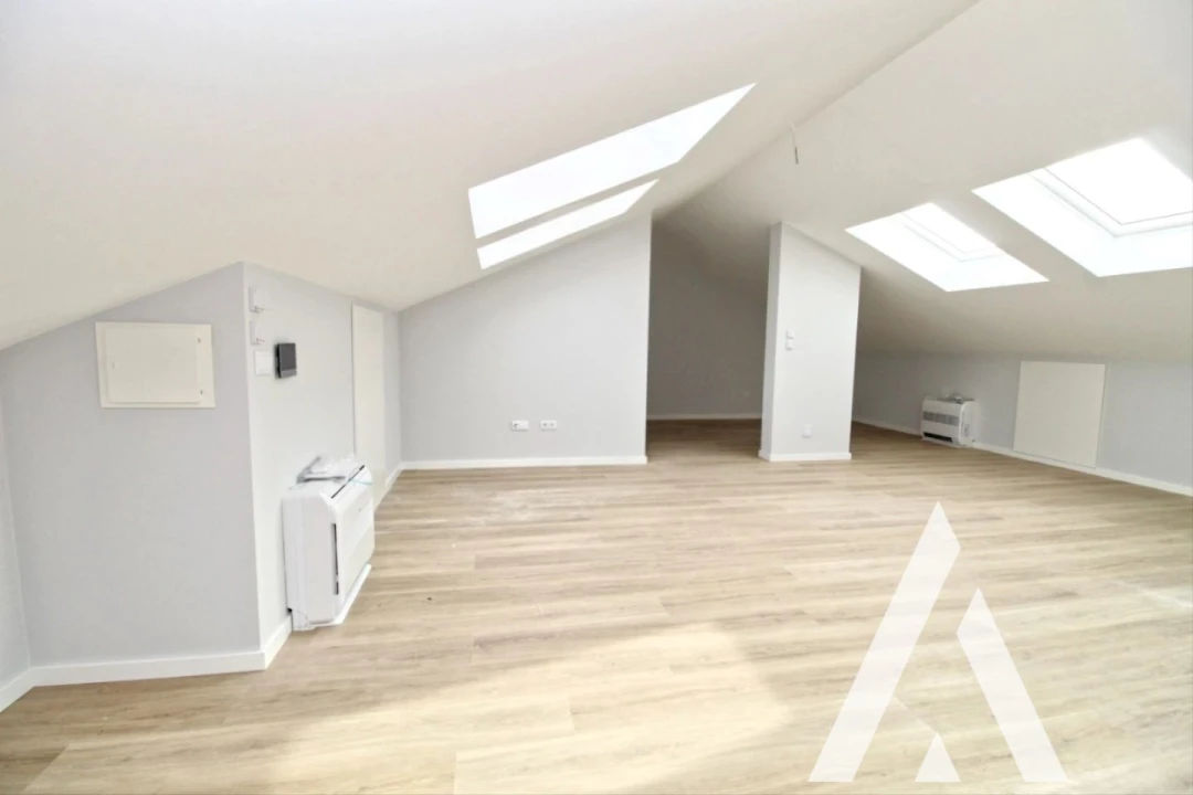 Apartamento T3 para Venda em Carcavelos e Parede Foto 7