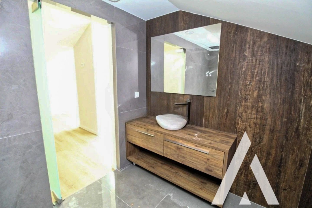 Apartamento T3 para Venda em Carcavelos e Parede Foto 8