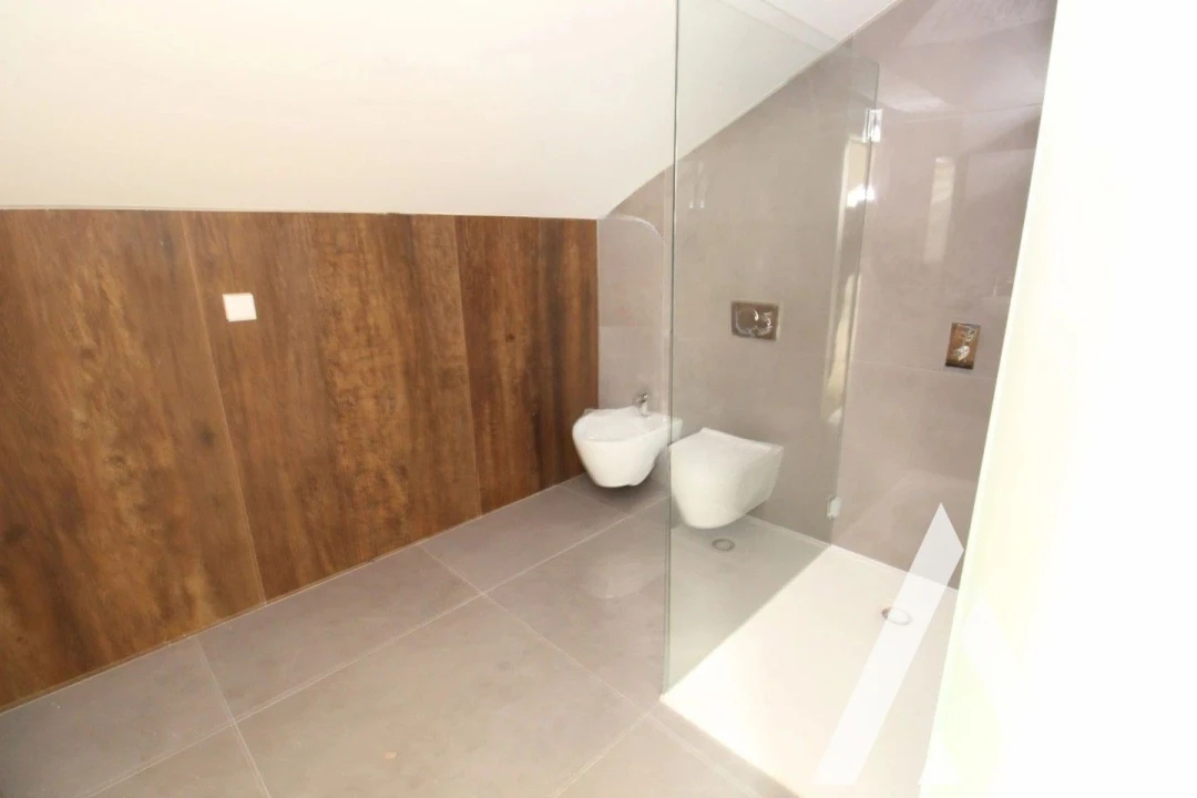Apartamento T3 para Venda em Carcavelos e Parede Foto 9