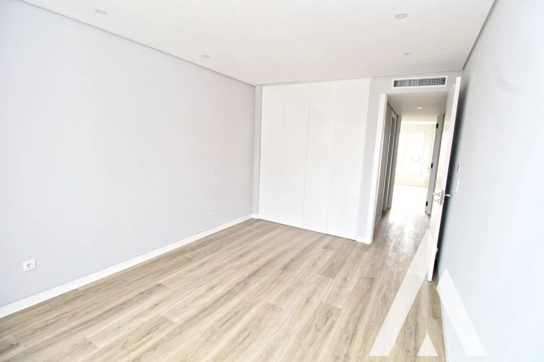 Apartamento T3 para Venda em Carcavelos e Parede Foto 20