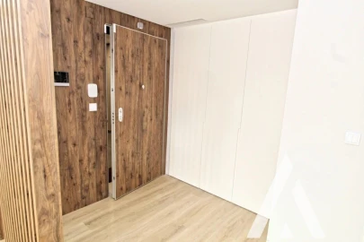 Apartamento T3 para Venda em Carcavelos e Parede