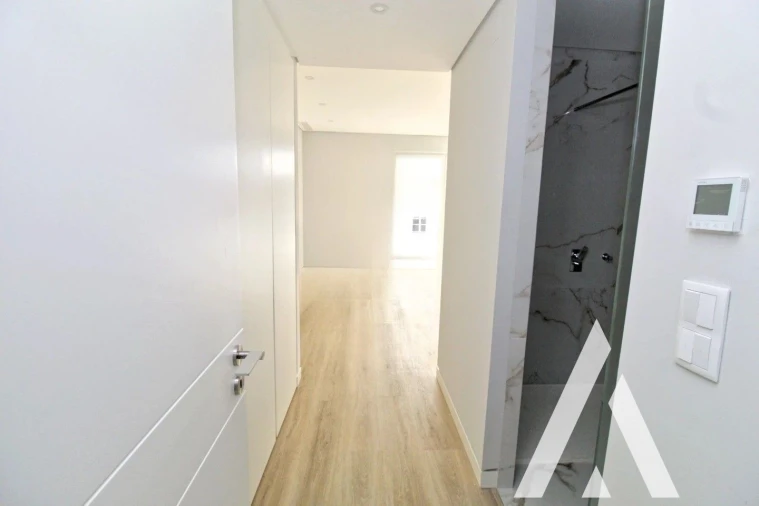 Apartamento T3 para Venda em Carcavelos e Parede Foto 10