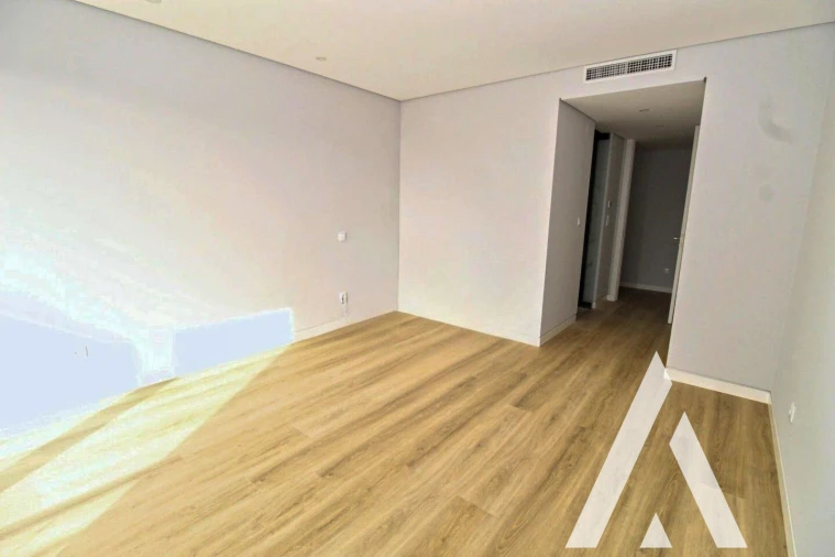 Apartamento T3 para Venda em Carcavelos e Parede Foto 13