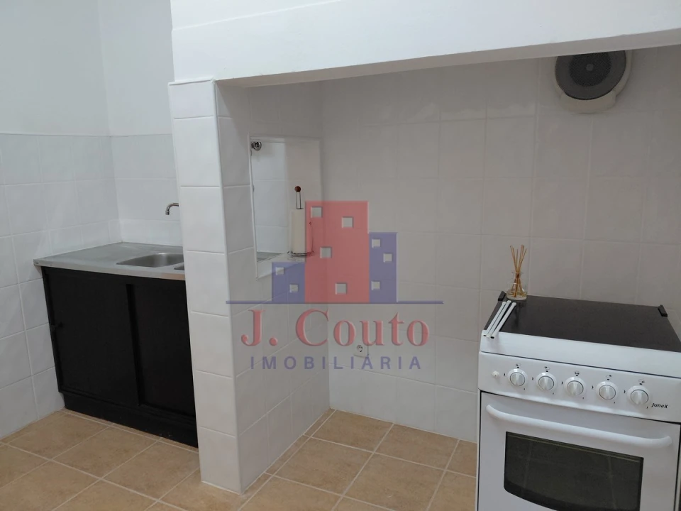 Apartamento T2 para Arrendamento em Nossa Senhora do Pópulo, Coto e São Gregório Foto 6