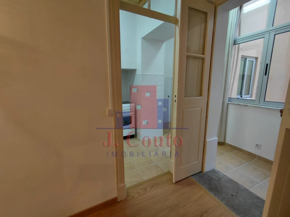 Apartamento T2 para Arrendamento em Nossa Senhora do Pópulo, Coto e São Gregório Foto 19