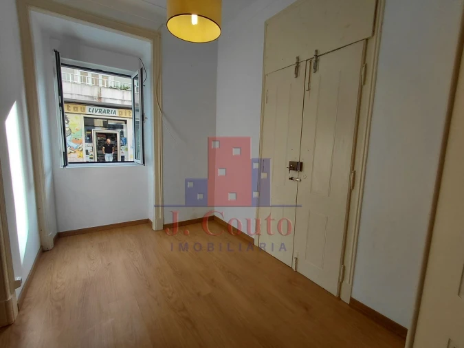 Apartamento T2 para Arrendamento em Nossa Senhora do Pópulo, Coto e São Gregório Foto 2