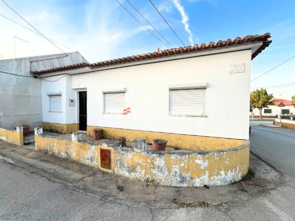 Moradia T3 para Venda em Riachos Foto 2