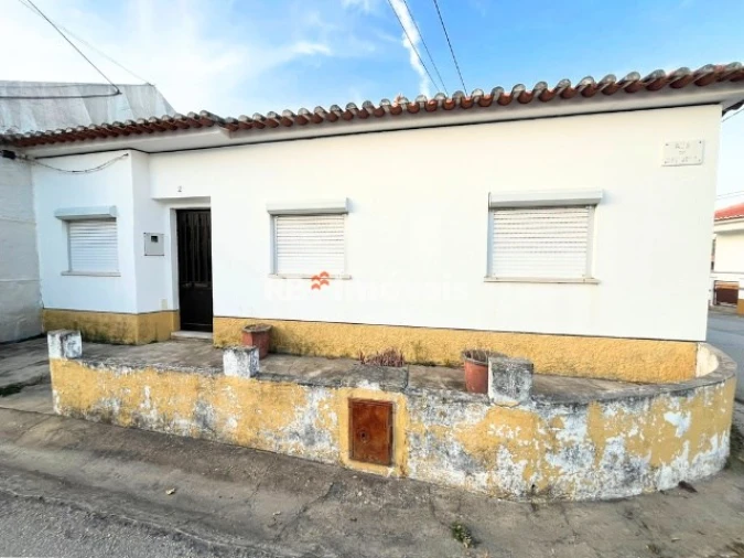 Moradia T3 para Venda em Riachos Foto 3