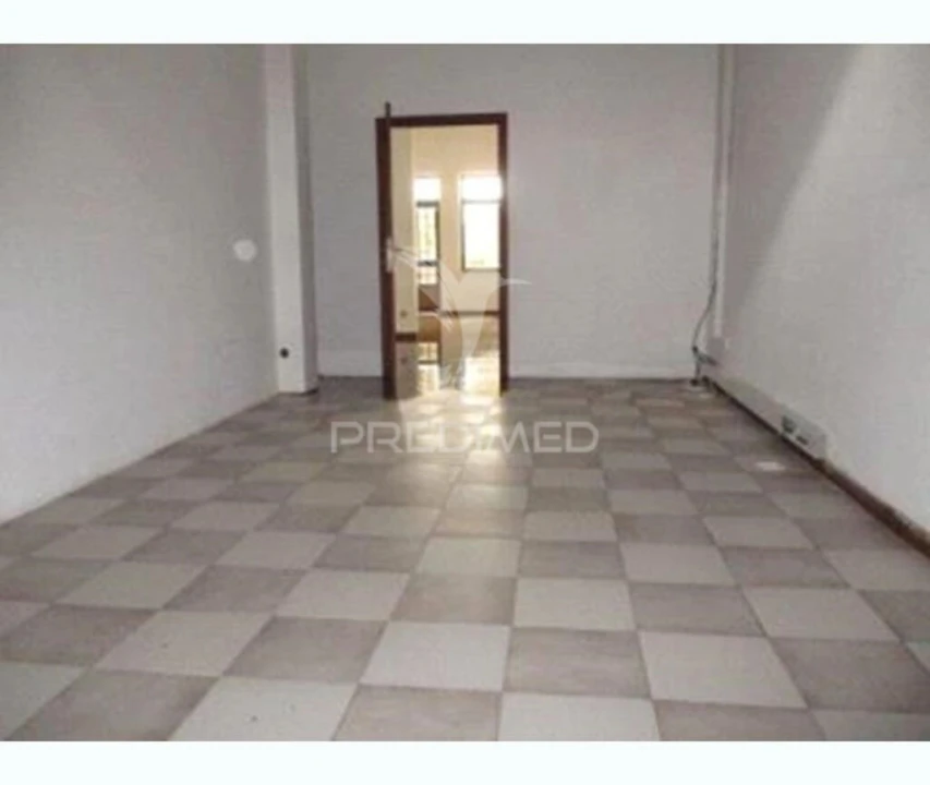 Loja para Venda em Nelas Foto 3