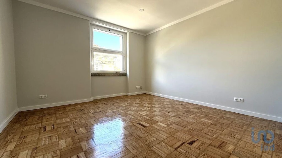 Apartamento T2 para Arrendamento em Avenidas Novas Foto 2