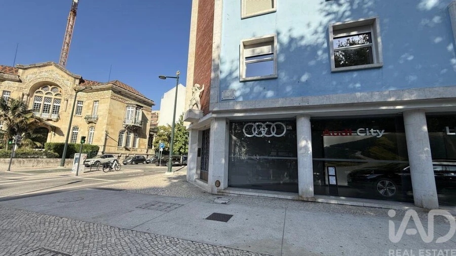 Apartamento T2 para Arrendamento em Avenidas Novas Foto 29