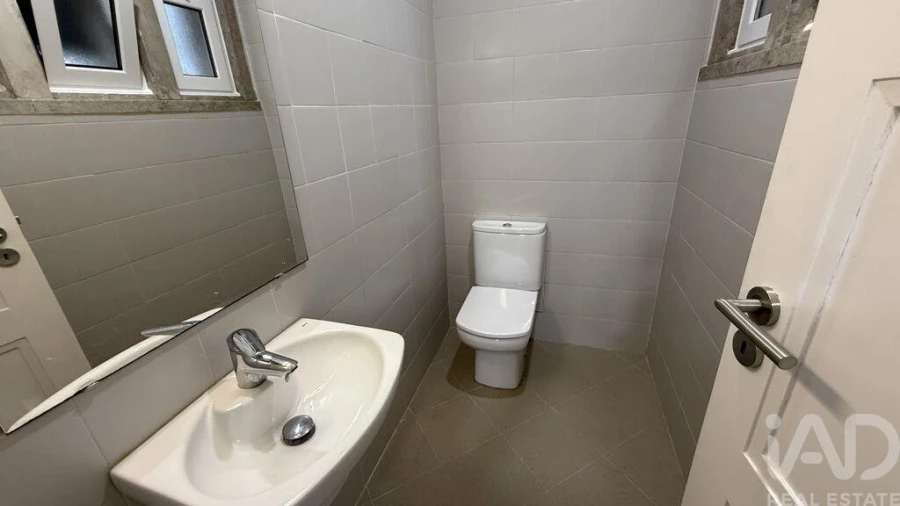 Apartamento T2 para Arrendamento em Avenidas Novas Foto 17