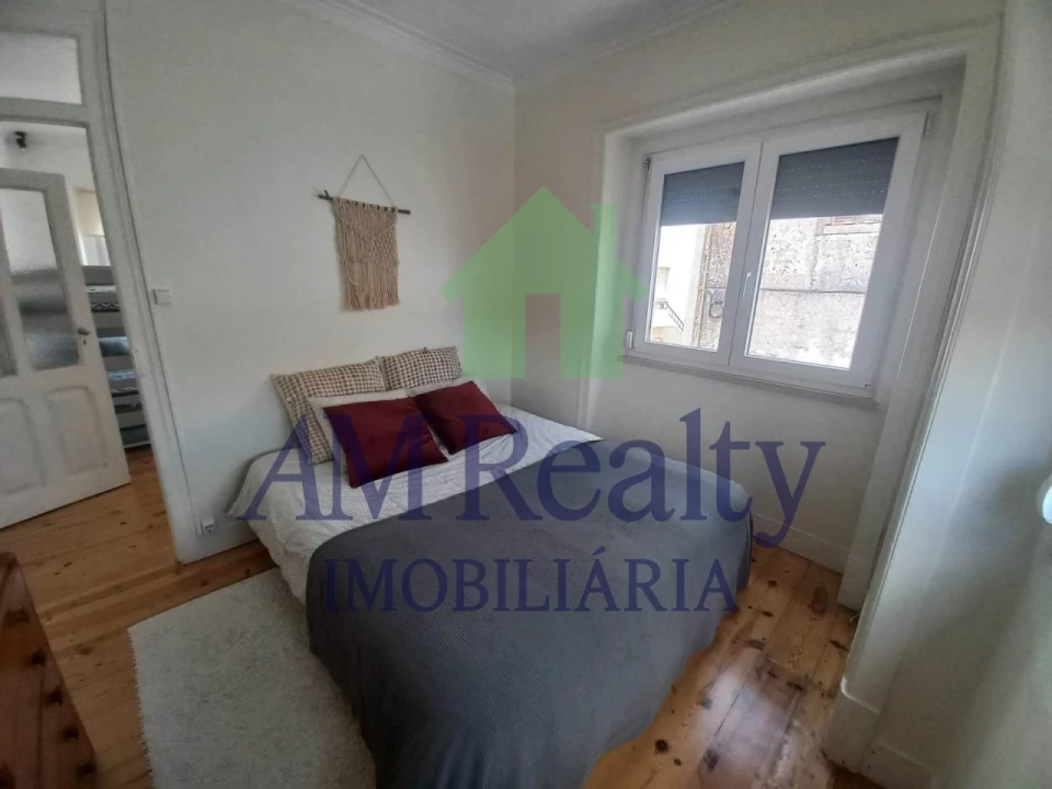 Moradia T4 para Venda em Peral Foto 3