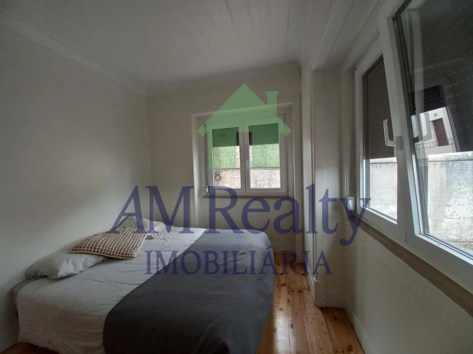 Moradia T4 para Venda em Peral Foto 9