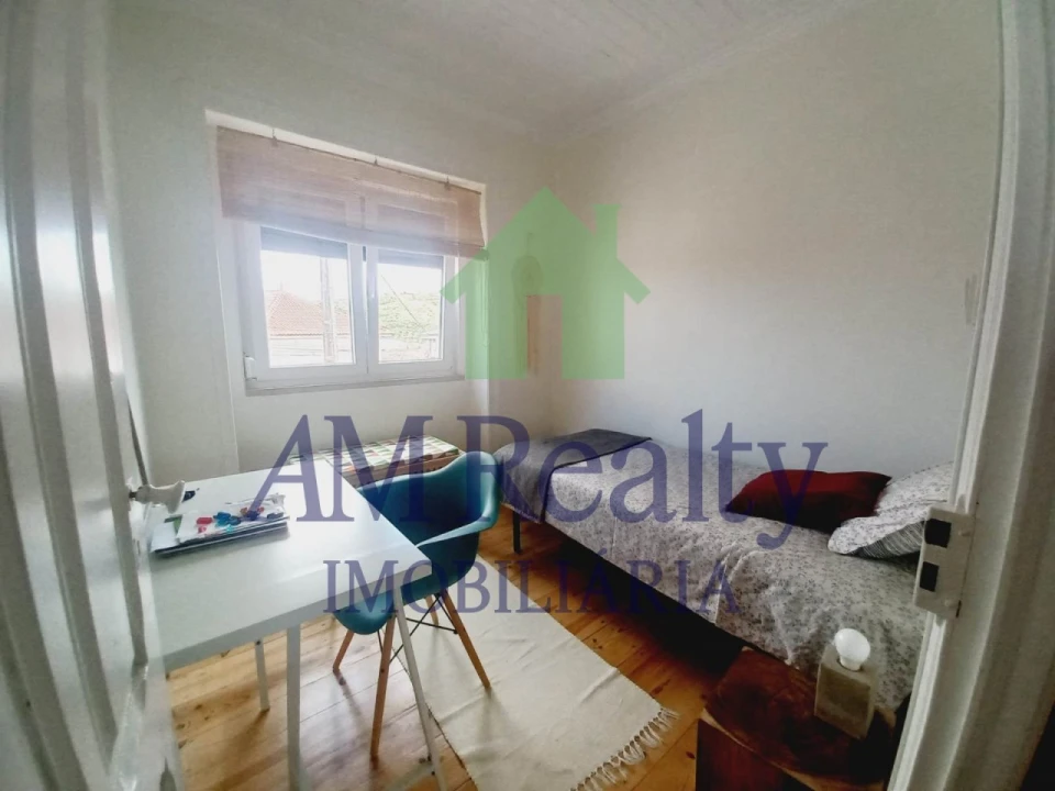 Moradia T4 para Venda em Peral Foto 11