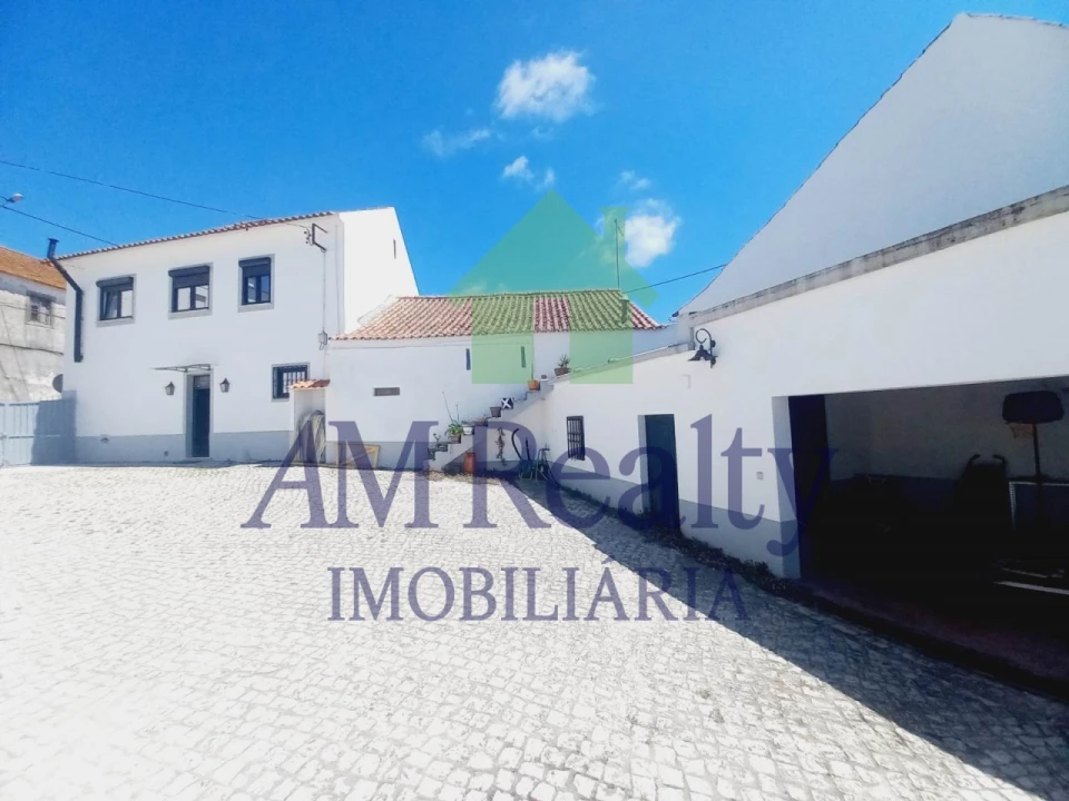 Moradia T4 para Venda em Peral Foto 17