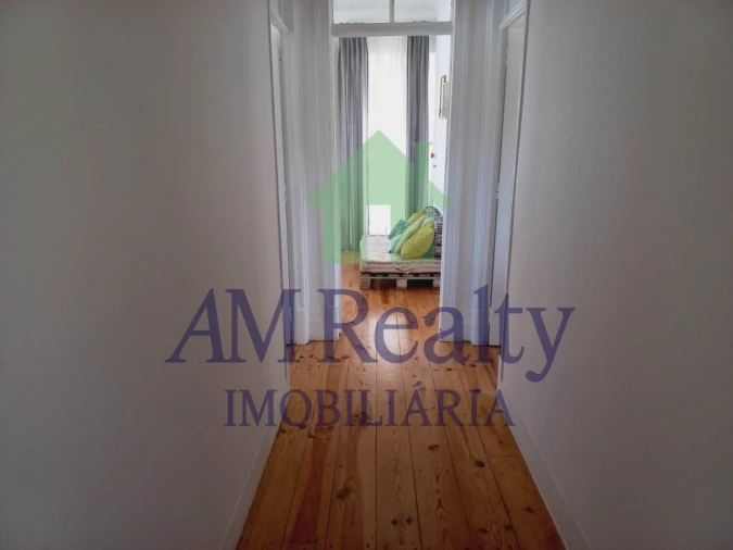 Moradia T4 para Venda em Peral Foto 6