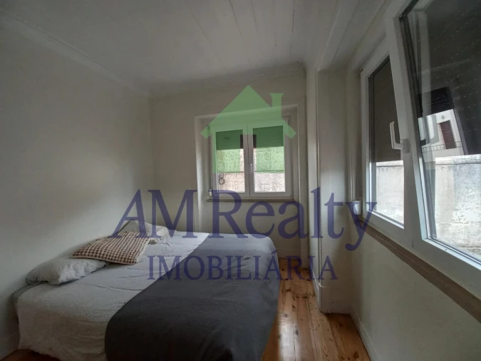 Moradia T4 para Venda em Peral Foto 9