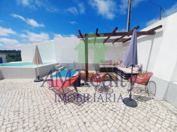 Moradia T4 para Venda em Peral Foto 1