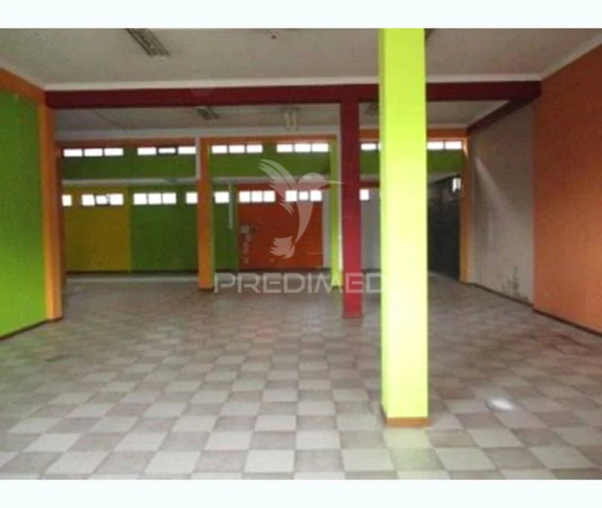 Loja para Venda em Nelas Foto 4