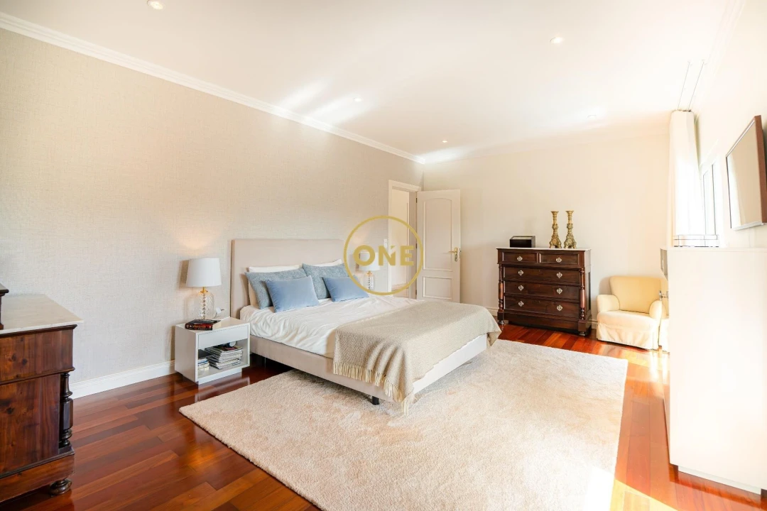 Moradia T5 para Venda em Rabo de Peixe Foto 35