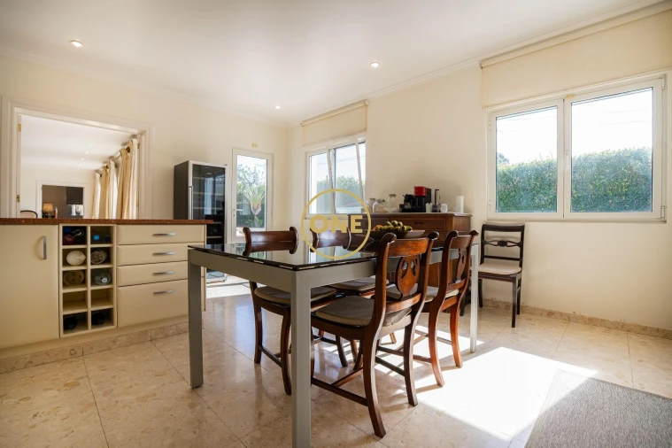 Moradia T5 para Venda em Rabo de Peixe Foto 19