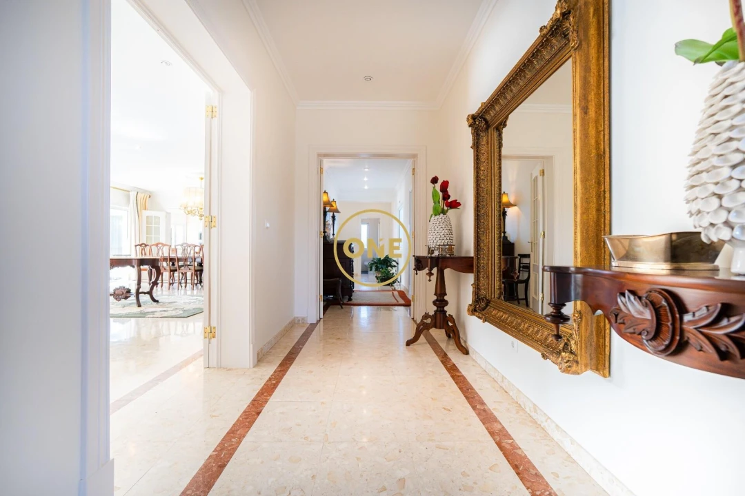 Moradia T5 para Venda em Rabo de Peixe Foto 4