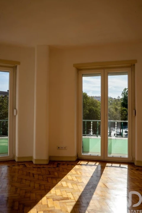 Apartamento T4 para Arrendamento em Avenidas Novas